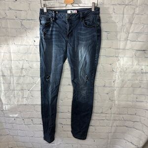 Cabi Dusk Destructed Curvy Skinny Jeans Size 10